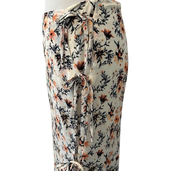 Free people Floral Maxi Skirt - Cream and Black, peach in size 8 - Picture 3 of 16